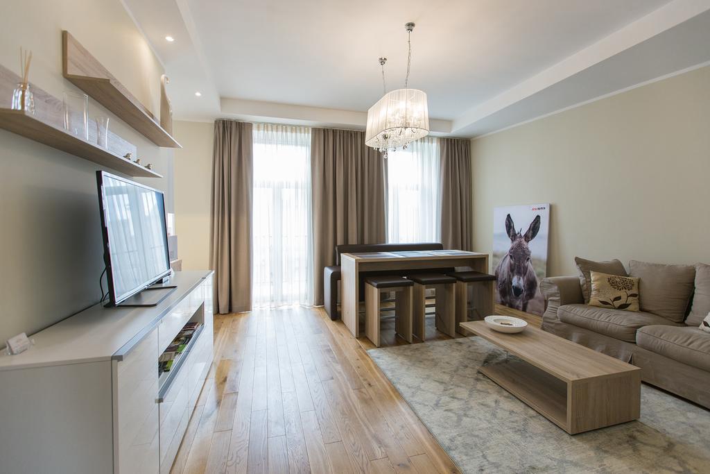 Riga Lux Apartments - Ernesta, Free Parking 객실 사진