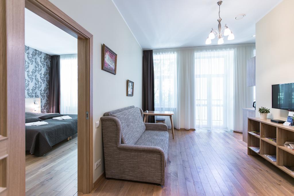Riga Lux Apartments - Ernesta, Free Parking 객실 사진